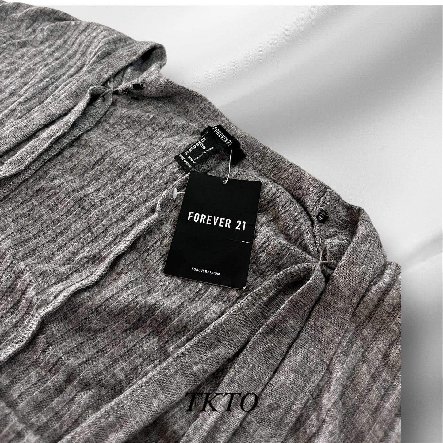 FOREVER 21 Women’s Sweater + Top